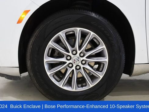 Used 2024 Buick Enclave Premium image 6