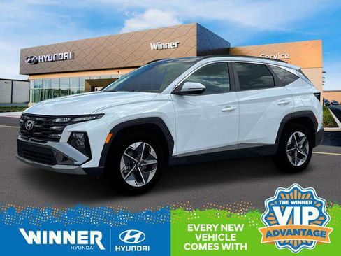 New 2025 Hyundai Tucson SEL image 2