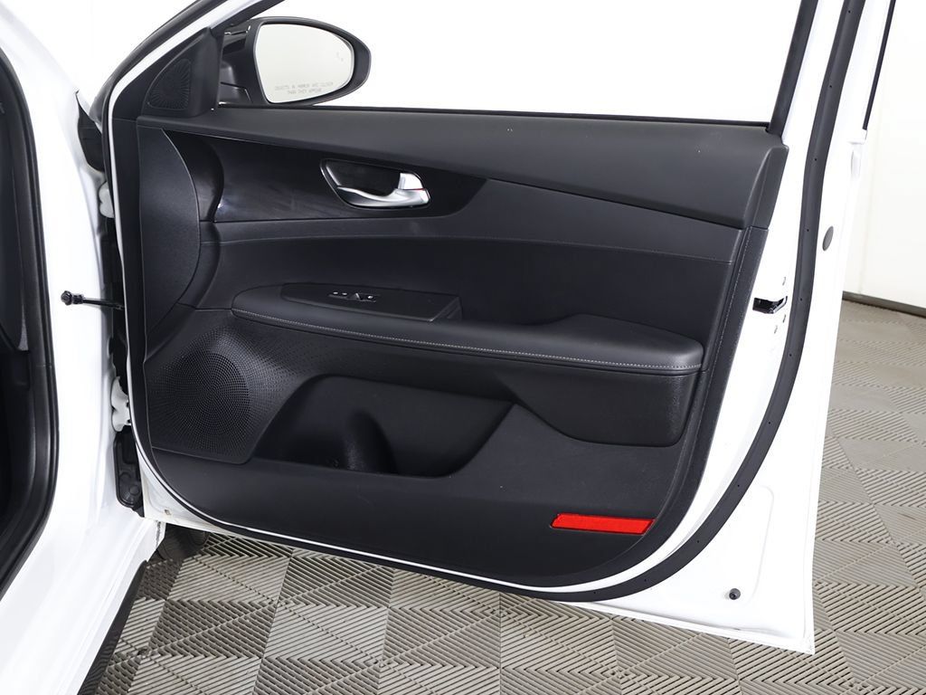 Used 2024 Kia Forte GT-Line FWD image 22