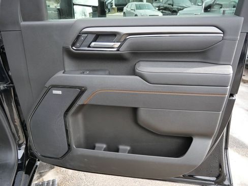 Used 2025 GMC Sierra 2500 AT4 w/ AT4 Premium Plus Package AWD/4WD image 13