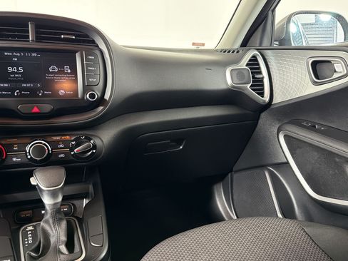 Used 2024 Kia Soul LX w/ Option Group 015 FWD image 27