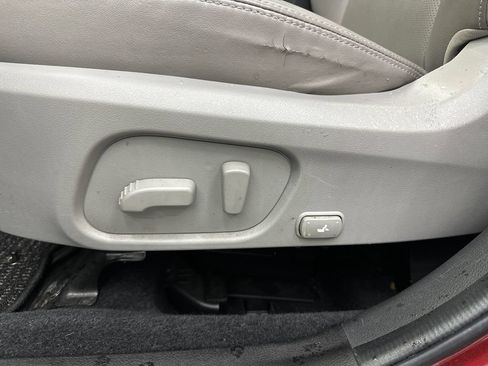 Used 2014 Subaru Forester 2.5i Touring AWD/4WD image 10
