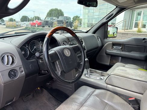 Used 2007 Lincoln Mark LT 4x4 image 9