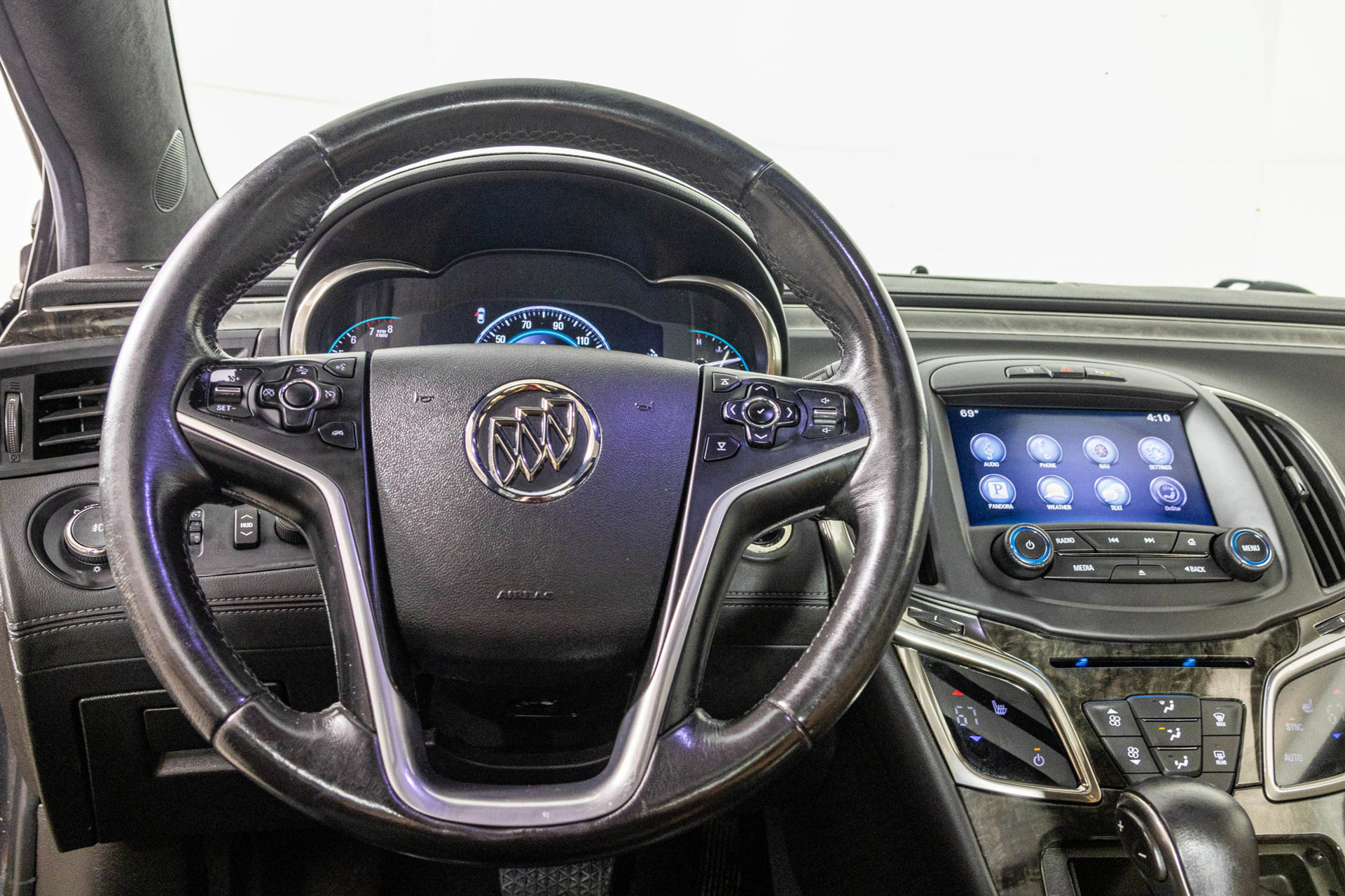 Used 2015 Buick LaCrosse Leather FWD image 31