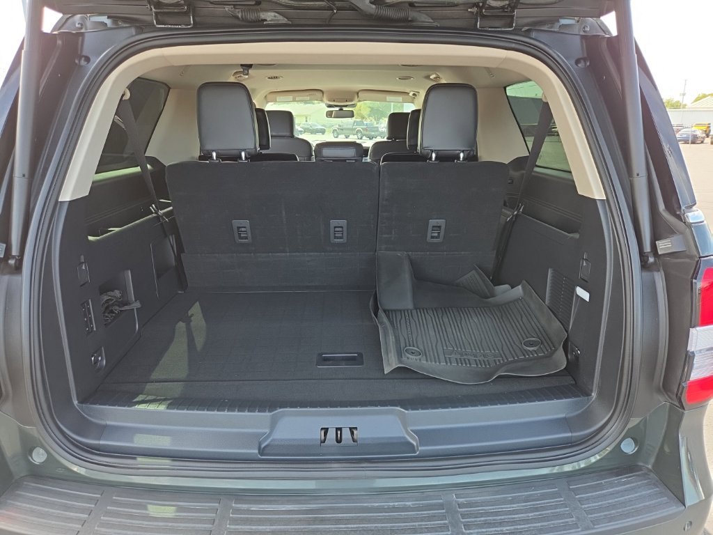 Used 2022 Ford Expedition Max XLT AWD/4WD image 12