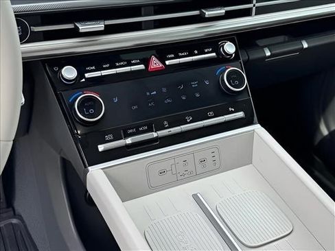 Certified 2025 Hyundai Santa Fe SEL FWD image 27