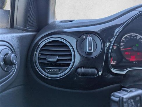 Used 2016 Volkswagen Beetle 1.8T image 13