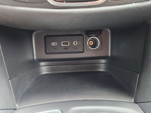 Used 2024 Chevrolet Equinox LT FWD image 22