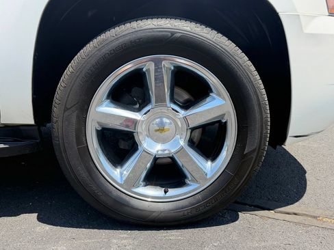 Used 2014 Chevrolet Tahoe LTZ RWD image 17