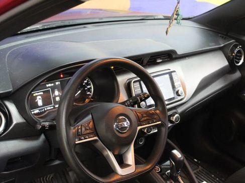 Used 2019 Nissan Kicks SV FWD image 14