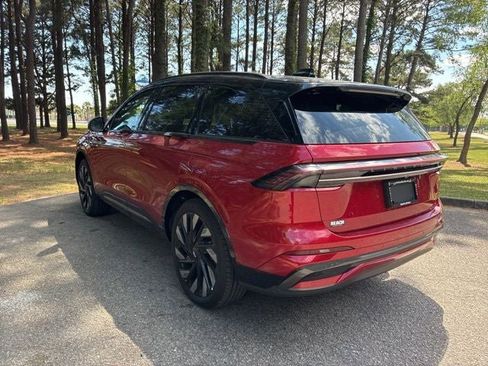 New 2026 Lincoln Nautilus Reserve w/ Jet Appearance Package AWD/4WD image 5