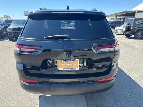 Certified 2023 Jeep Grand Cherokee L Laredo RWD image 4