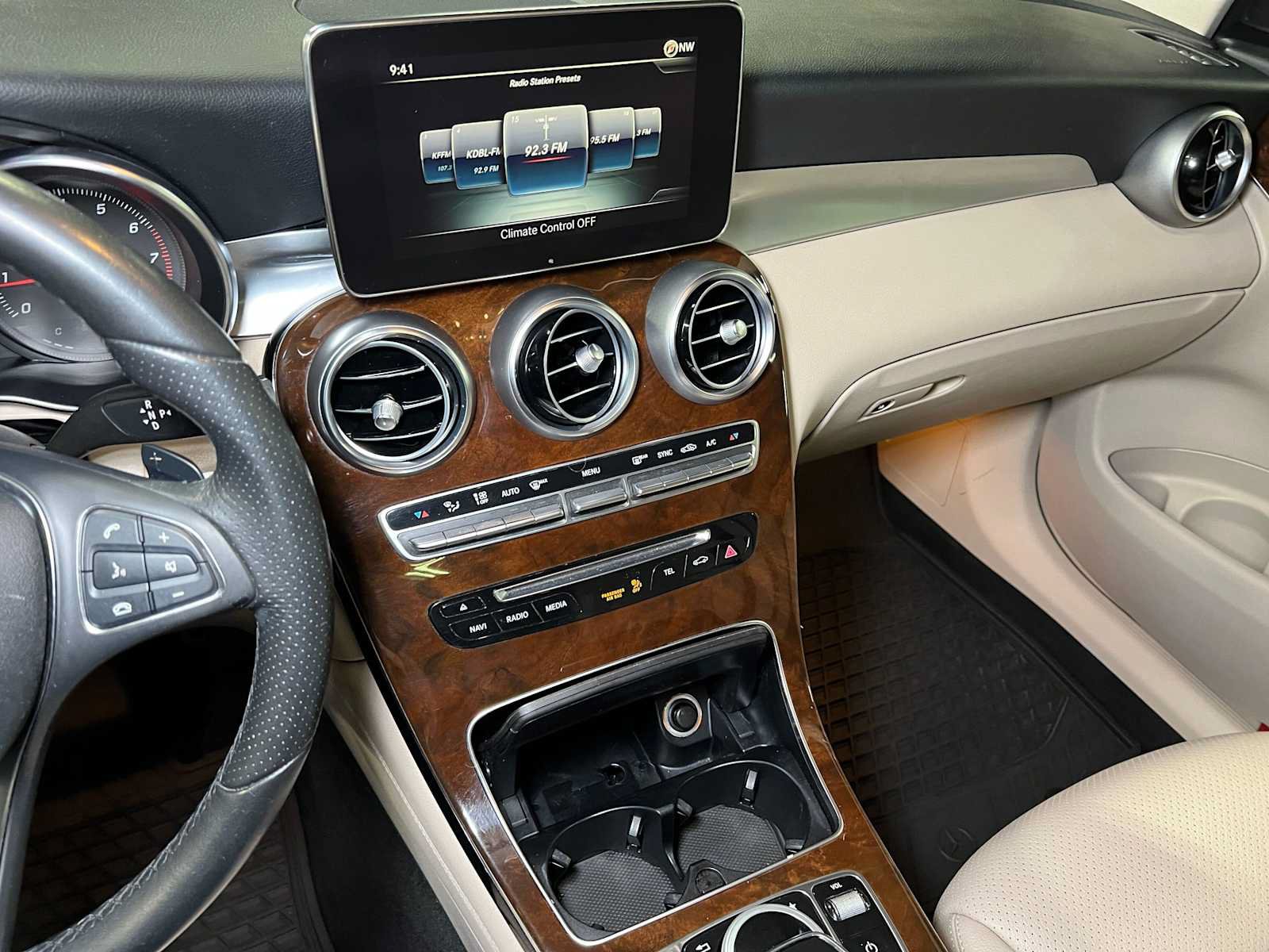 Certified 2018 Mercedes-Benz GLC 300 4MATIC image 34