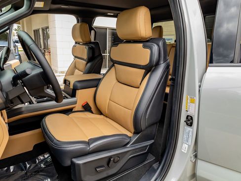 Used 2026 Ford F250 Lariat w/ Lariat Ultimate Package image 32