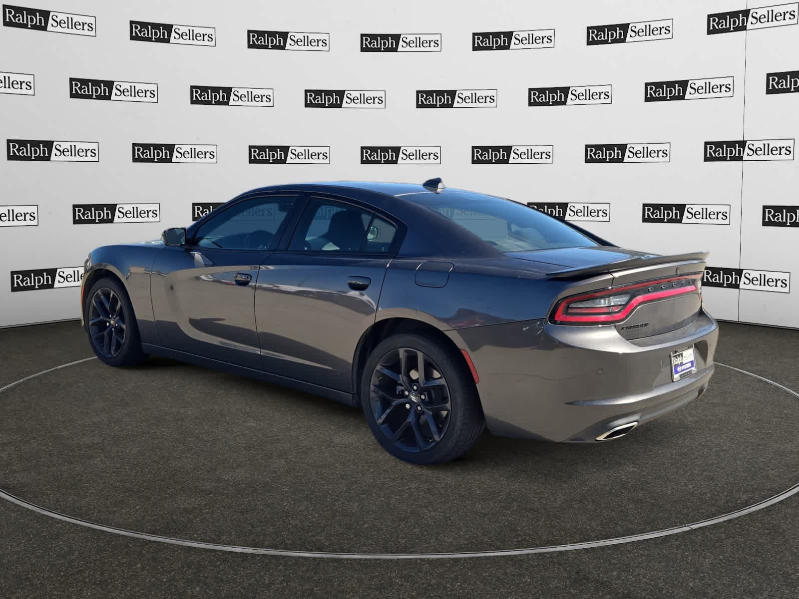 Used 2023 Dodge Charger SXT w/ Blacktop Package RWD image 4