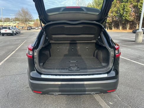 Used 2021 Nissan Rogue Sport SV w/ Technology Package image 18