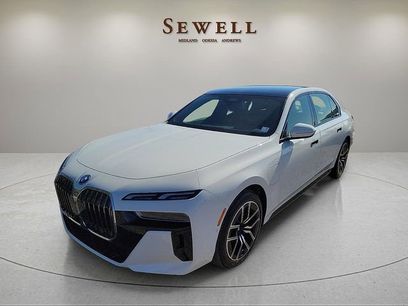 New 2026 BMW 750e xDrive w/ Premium Package
