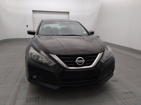 Used 2018 Nissan Altima 2.5 SR FWD image 14
