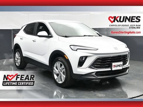 Used 2025 Buick Encore GX Preferred AWD/4WD image 1