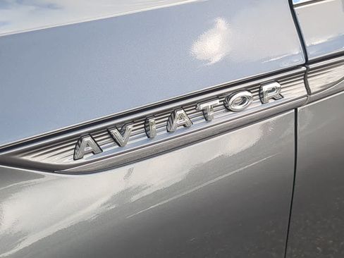 Used 2022 Lincoln Aviator Reserve w/ Equipment Group 201A RWD image 12