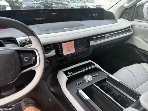 New 2026 Lincoln Navigator L Black Label image 18