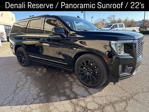 Used 2024 GMC Yukon Denali w/ Denali Reserve Package image 13