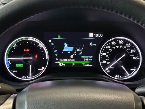 Used 2022 Toyota Sienna Limited image 29