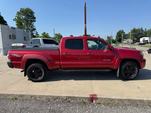 Used 2011 Toyota Tacoma 4x4 Double Cab image 5