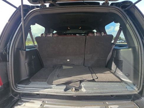 Used 2016 Ford Expedition Platinum RWD image 17