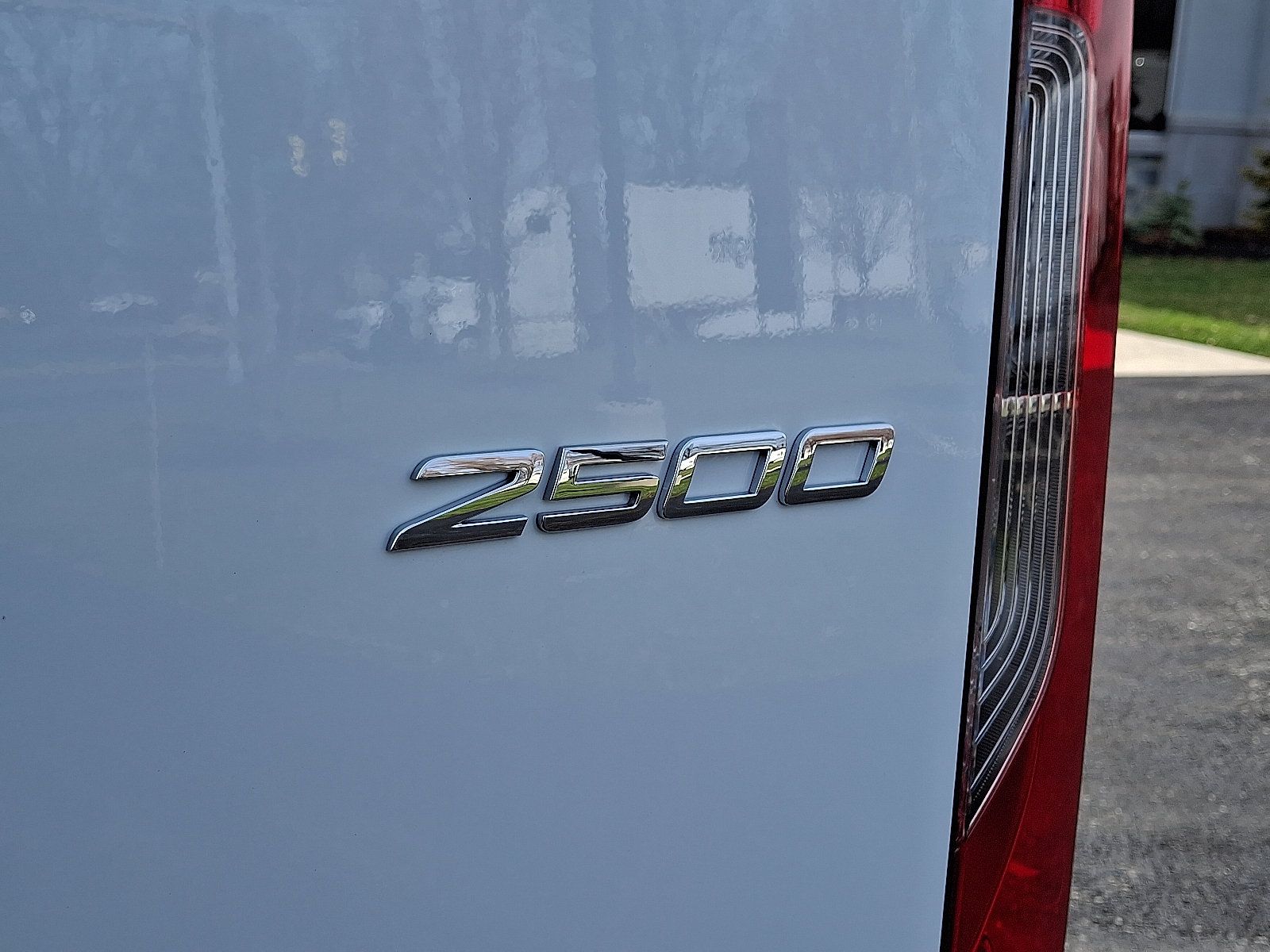 Used 2024 Mercedes-Benz Sprinter 2500 image 30