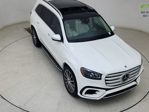 Used 2025 Mercedes-Benz GLS 450 4MATIC w/ AMG Line Exterior image 81
