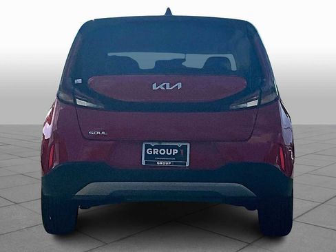 Used 2023 Kia Soul LX w/ LX Technology Package image 4