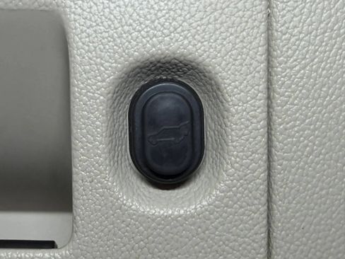Used 2015 Cadillac Escalade Premium AWD/4WD image 15
