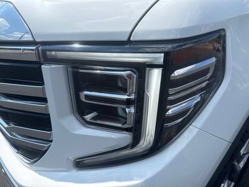 Used 2024 GMC Sierra 1500 SLT w/ SLT Premium Plus Package AWD/4WD image 9