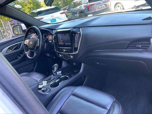 Used 2022 Chevrolet Traverse LT AWD/4WD image 14