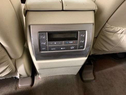 Used 2014 Lexus GX 460 image 26