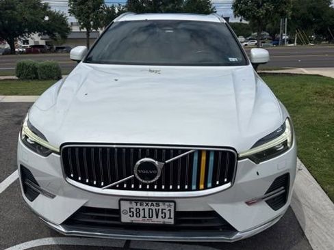 Used 2022 Volvo XC60 B5 Inscription w/ Advanced Package FWD image 2
