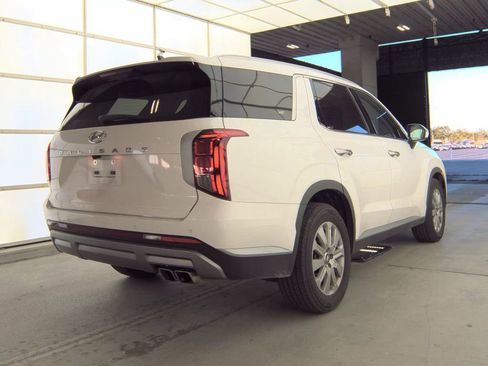 Used 2024 Hyundai Palisade SEL FWD image 6