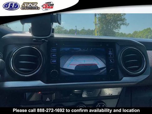 Used 2018 Toyota Tacoma TRD Off-Road image 18