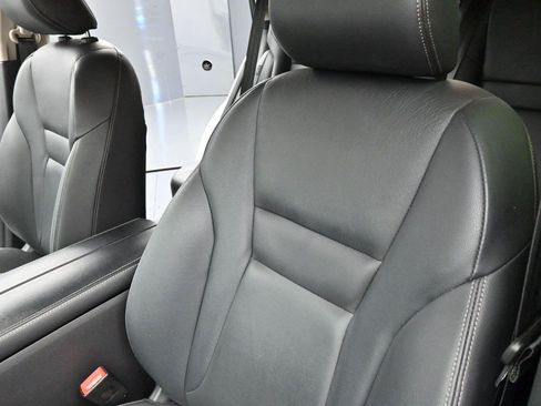 Used 2023 Nissan Rogue SL FWD image 16