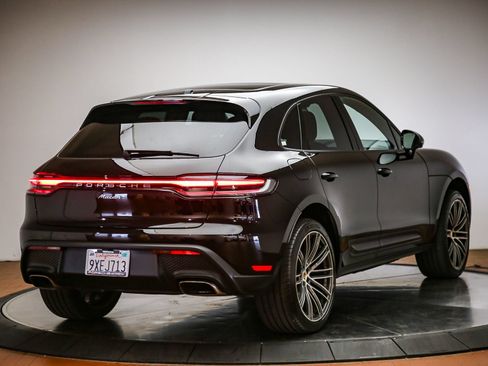 Certified 2025 Porsche Macan AWD/4WD image 7
