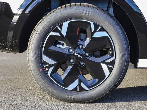 New 2026 Kia Niro Wind FWD image 11