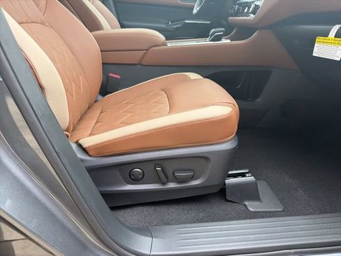 New 2026 Nissan Pathfinder Platinum image 22