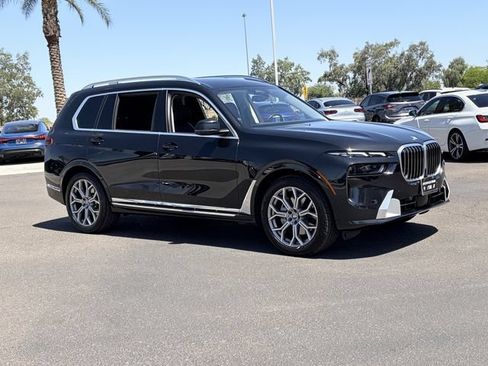 Used 2024 BMW X7 xDrive40i AWD/4WD image 4
