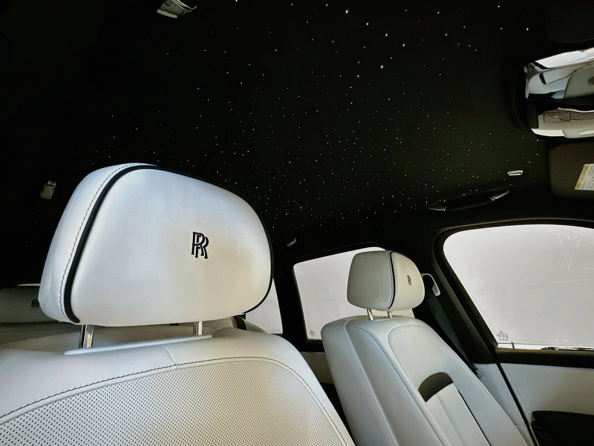 New 2027 Rolls-Royce Cullinan Black Badge AWD/4WD image 21