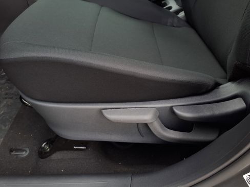 Certified 2025 Nissan Kicks Play S FWD image 19