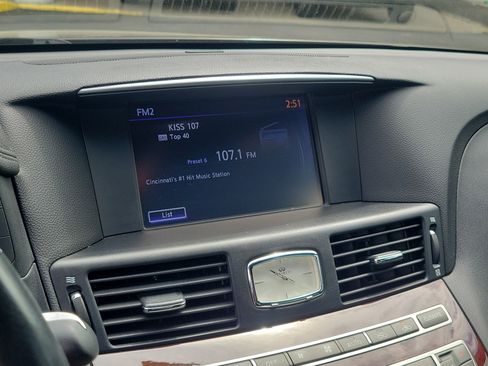 Used 2017 INFINITI Q70 3.7 w/ Sport Package AWD/4WD image 24