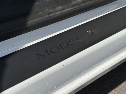 Used 2022 Tesla Model 3 Long Range AWD/4WD image 20