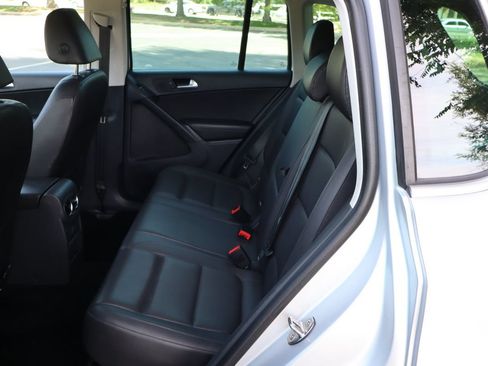 Used 2017 Volkswagen Tiguan Wolfsburg Edition AWD/4WD image 20