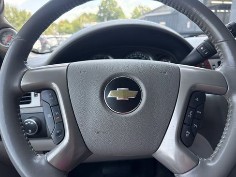 Used 2014 Chevrolet Silverado 2500 LTZ AWD/4WD image 16